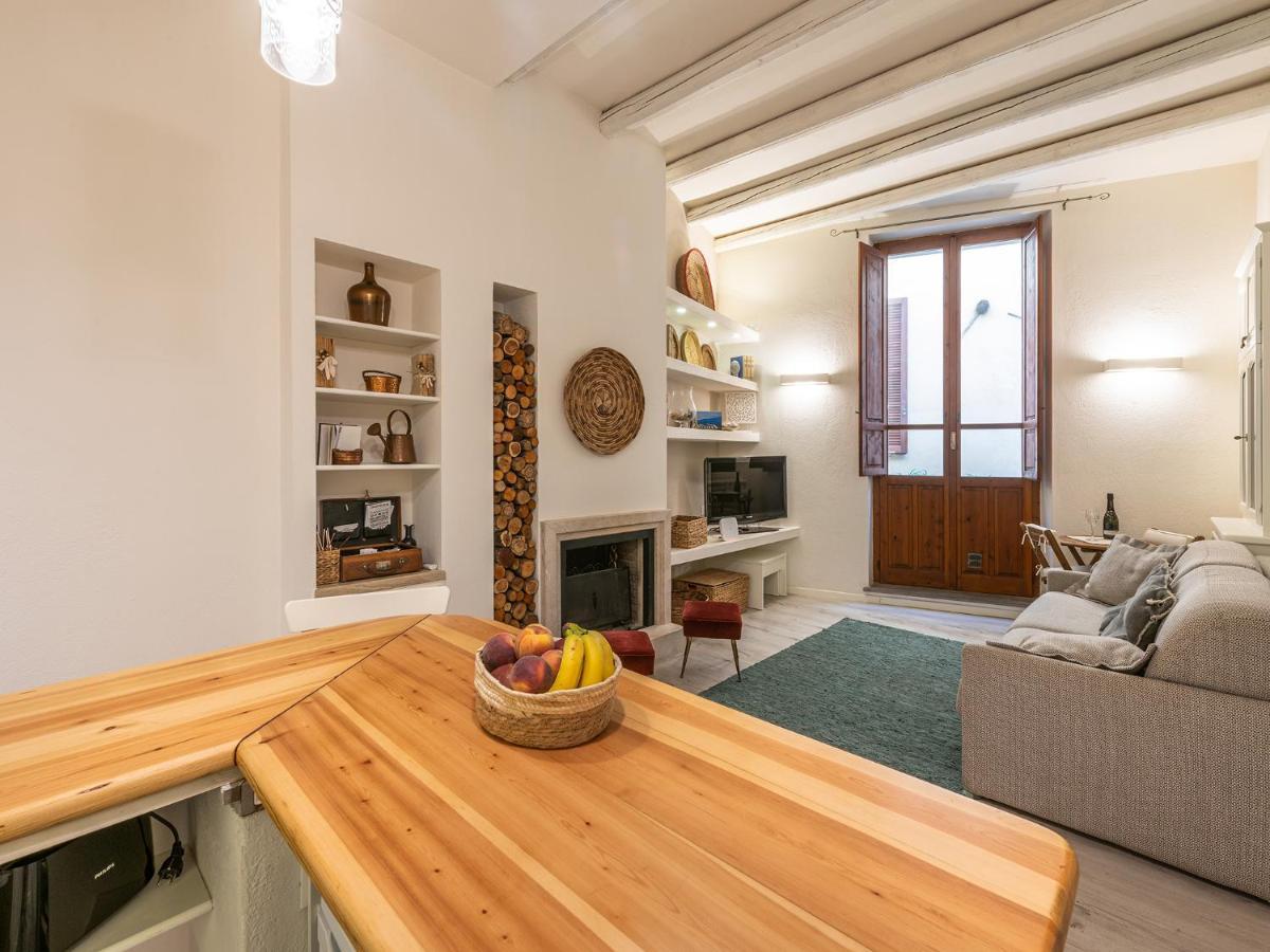 Marco'S Stylish Home In The Heart Of Каляри Екстериор снимка